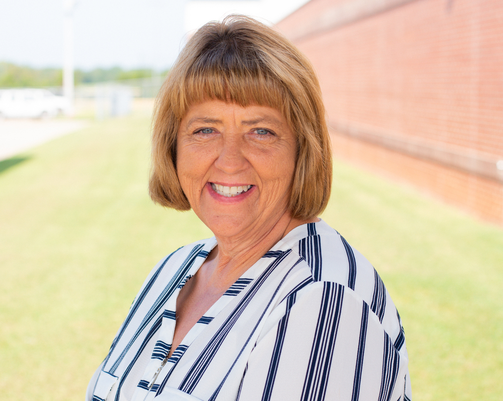 Donna Garner named District Support Staff of the Year