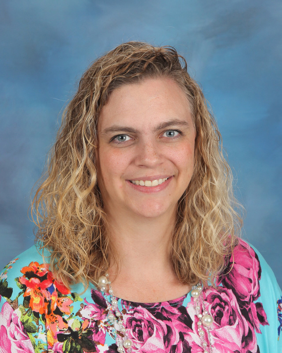 Jennifer Elrod teaches 4th grade at Iva Elementary.  Jennifer will be entering her 4th year as an educator at Iva.