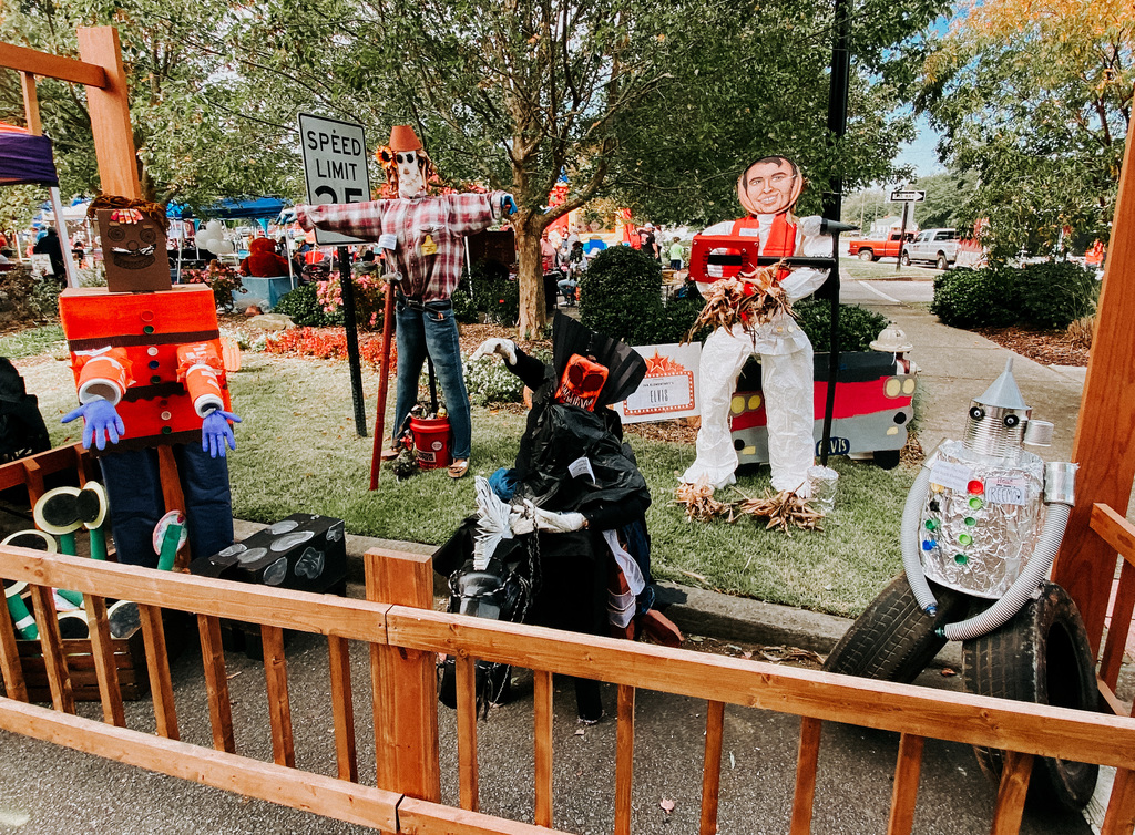 Town of Iva Scarecrow Contest